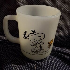 Vintage fire king snoopy mug